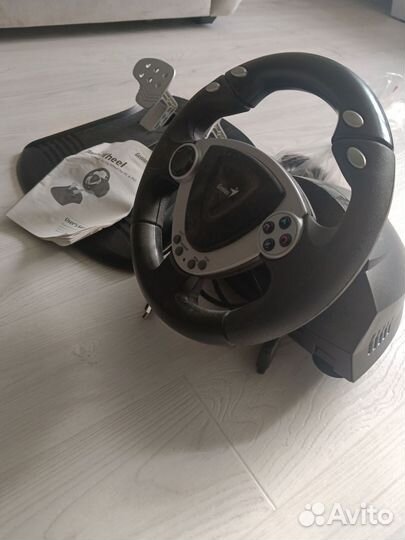 Игровой руль genius