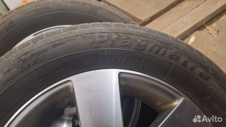 Продам колеса литье R14 резина Maxxis