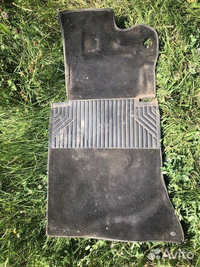 Ковролин на мерседес 124