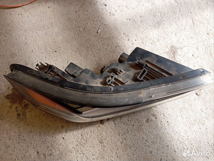 Дхо фара правая Hyundai Santa Fe 4 TM 2018