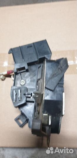 Замок двери задний левый бмв е 39
