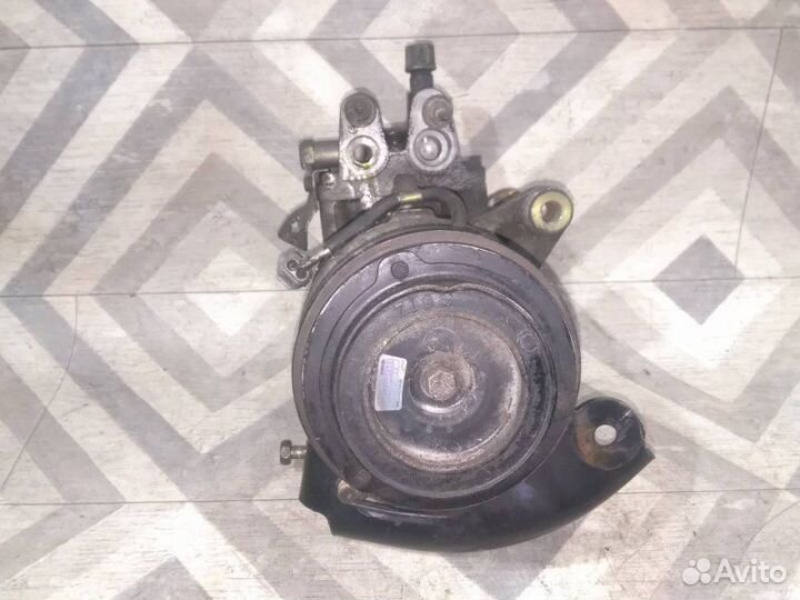 Компрессор кондиционера Toyota Estima