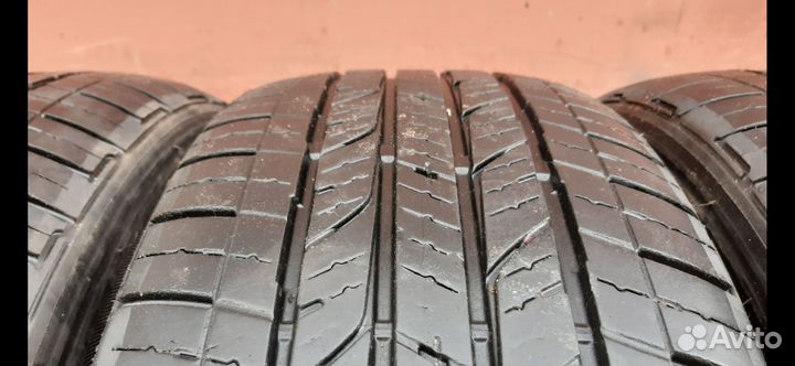 Bridgestone Dueler H/T 684 215/60 R17 96H