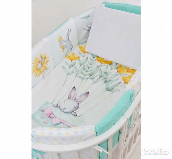 Комплект в кроватку новый