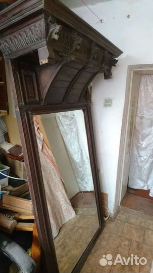 Зеркало старинное в раме