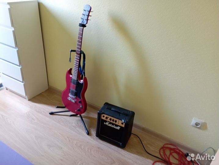 Электро гитара epiphone с комбиком marshall
