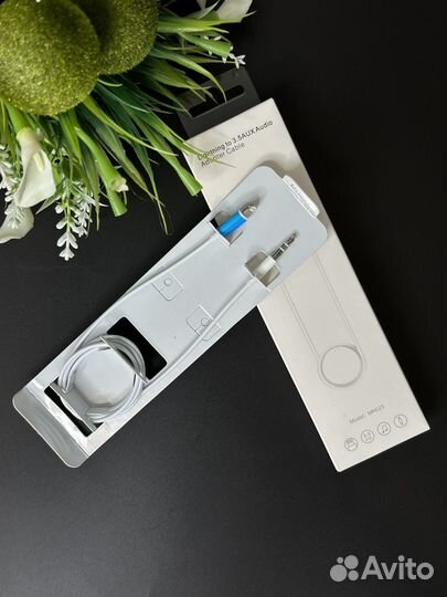 Аудио кабель Lightning to 3.5 AUX Audio