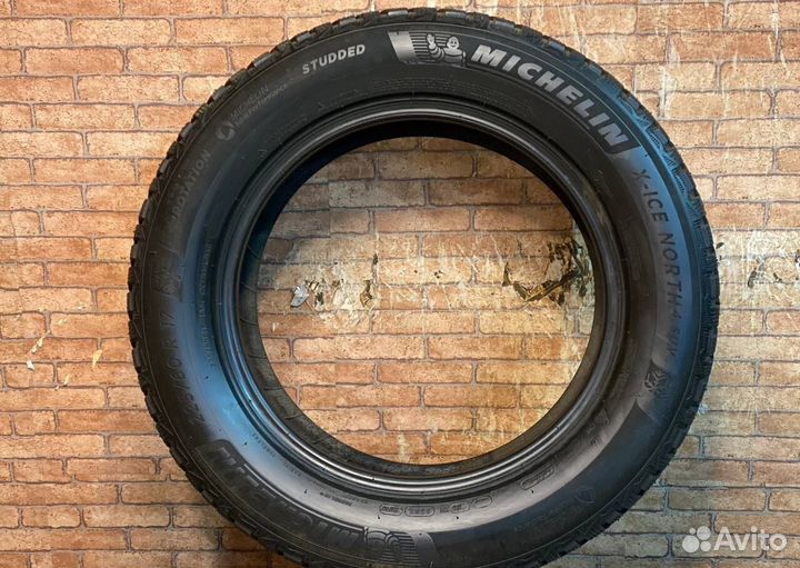 Michelin X-Ice North 4 SUV 225/60 R17