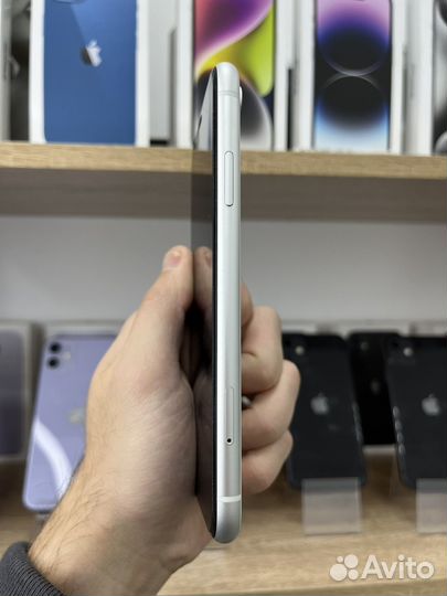 iPhone Xr, 64 ГБ