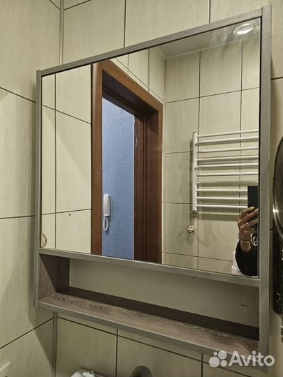 Зеркало в ванную с системой хранения