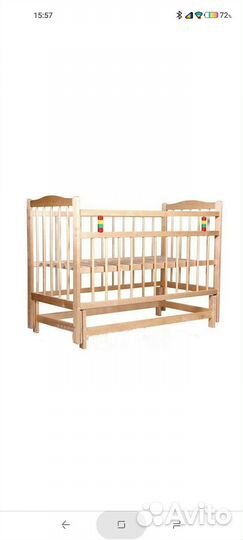 Детская кроватка с маятником