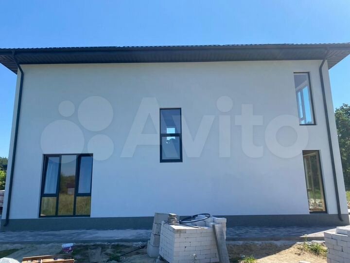 Коттедж 250 м² на участке 10 сот.