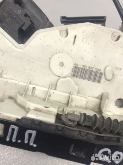 Замок двери Фольксваген Гольф 6