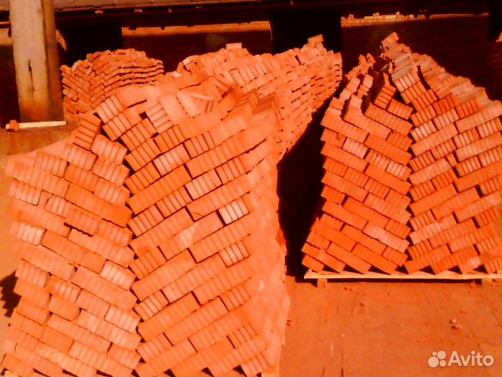 Кирпич рядовой, облицовочный