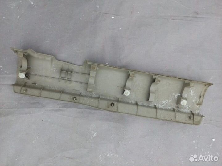 Накладка порога внутренняя передняя левая Suzuki