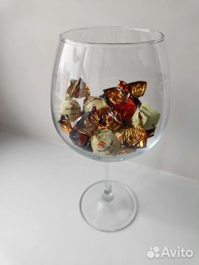 Конфетница, бокал