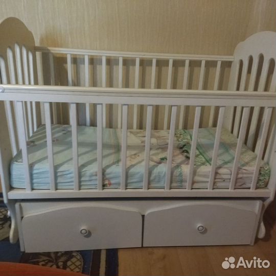 Кровать детская с вертикальным маятником