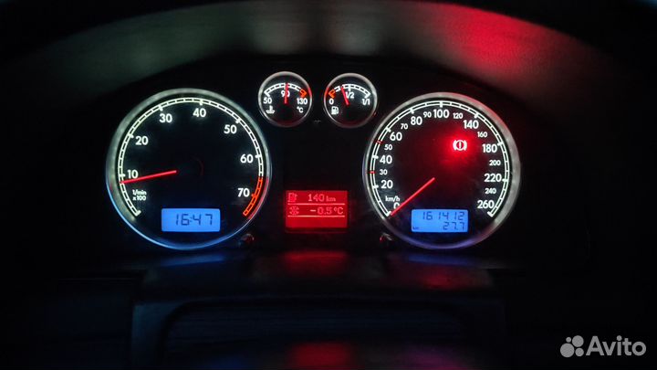 Панель приборов Volkswagen Passat B5+