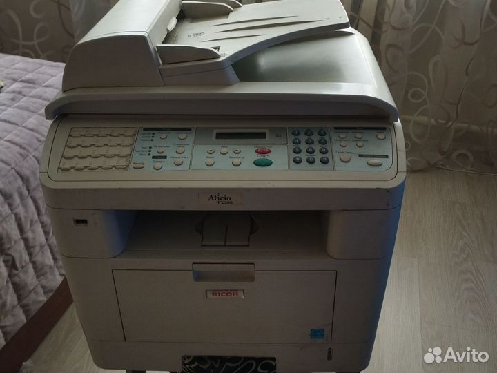 Принтер сканер копир лазерный цветной