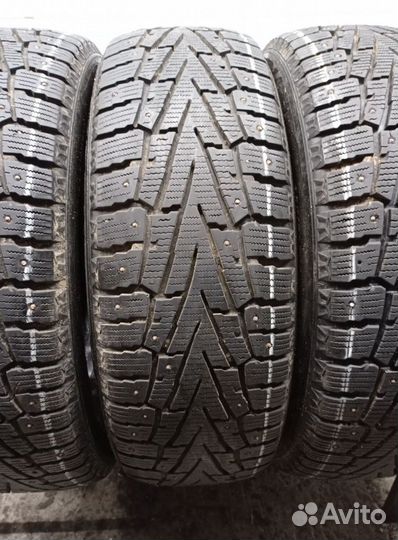 Roadstone Winguard WinSpike SUV 235/60 R18 100Z