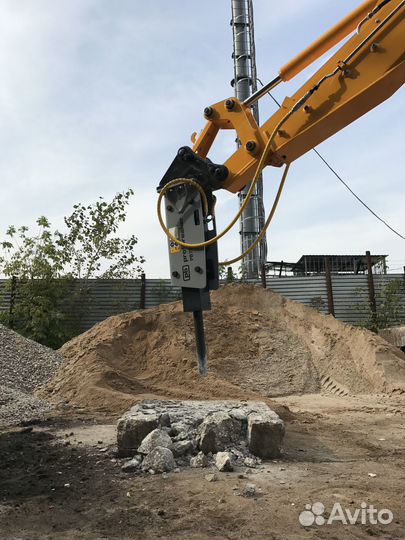 Гидромолот для экскаватора-погрузчика