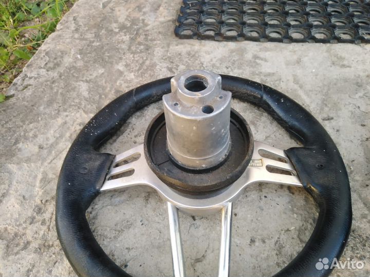 Руль для автомобиля