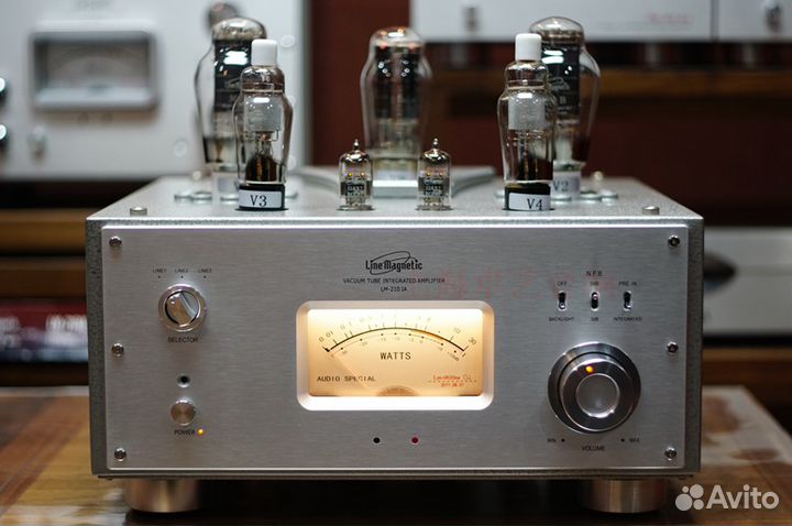 Ламповый усилитель Line Magnetic Audio LM-210 IA