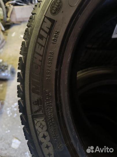 Michelin X-Ice XI3 245/45 R18 100T