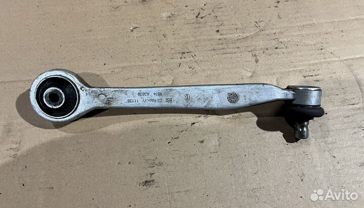 Рычаг Передний правый верхний Volkswagen пассат Б5