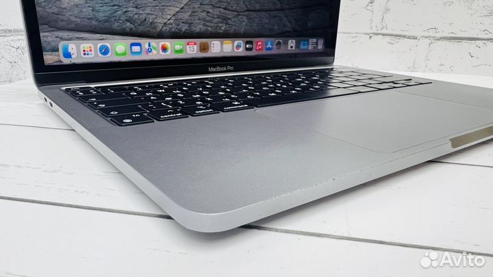 Apple MacBook Pro 13 (2020) m1 / 16gb/ 256gb