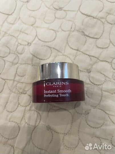 Основа под макияж clarins