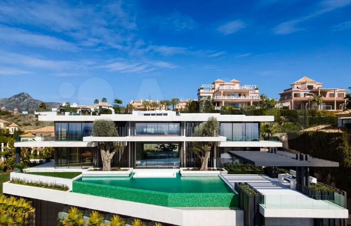 Дом 298 м² на участке 6,2 сот.