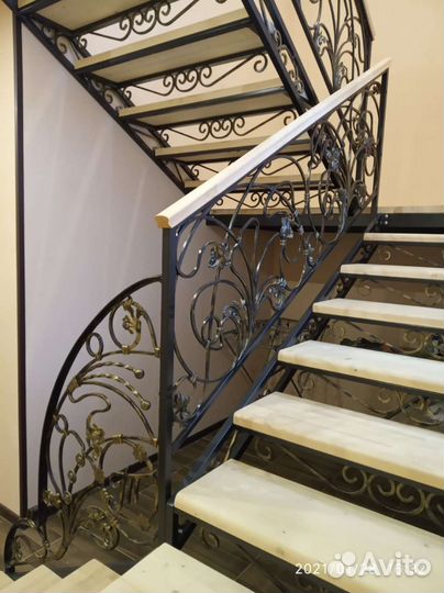 Примангальный столик