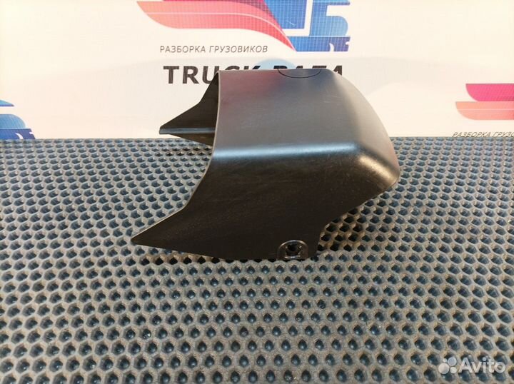 81461130114 Накладка рулевой колонки нижняя