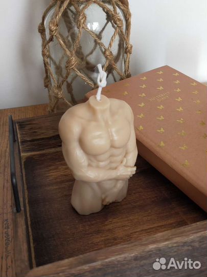 Ароматическая свеча Мужской торс