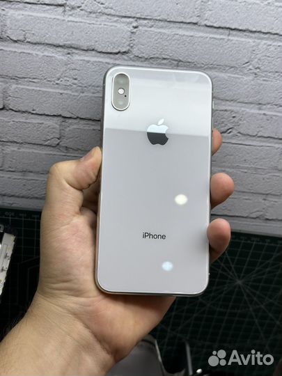 iPhone X, 64 ГБ