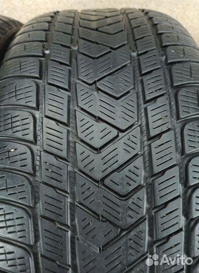 Pirelli Scorpion Winter 285/45 R21 99W