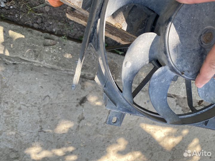 Вентилятор охлаждения радиатора на Passat B6