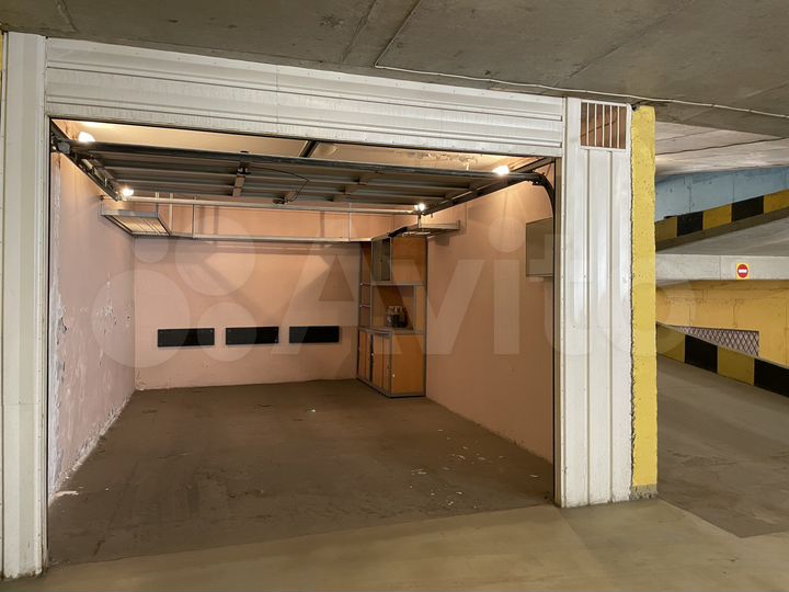 Машиноместо, 15 м²