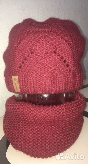 Зимняя шапка женская