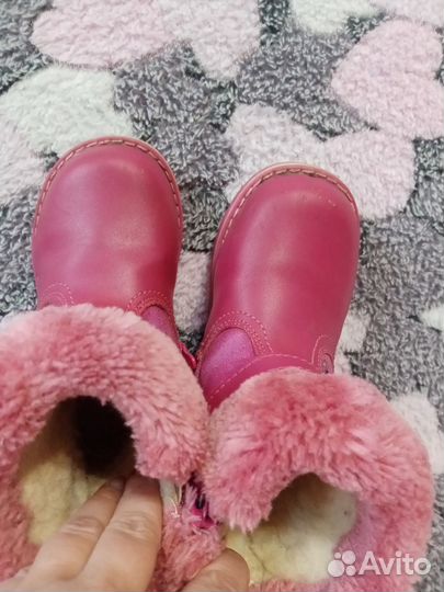 Сапожки зимние р. 25 девочке натур. Мех овчина