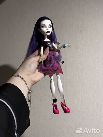 Кукла Монстер Хай. Спектра Вондергейст