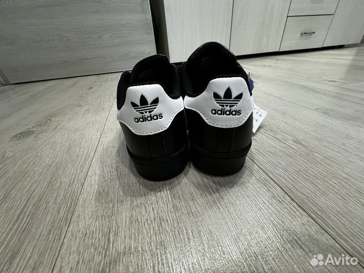 Кроссовки adidas superstar черные