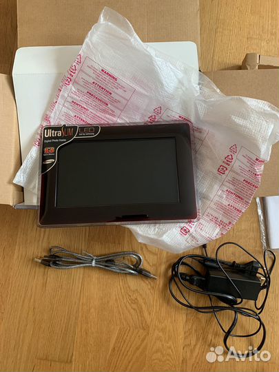 Цифровая фоторамка samsung SPF-87H