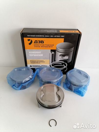 Комплект поршней с кольцами на ваз 1,6 16кл Ф82