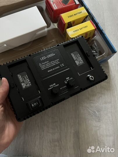 Видеосвет pro led 600 + 2 батареи и зарядка