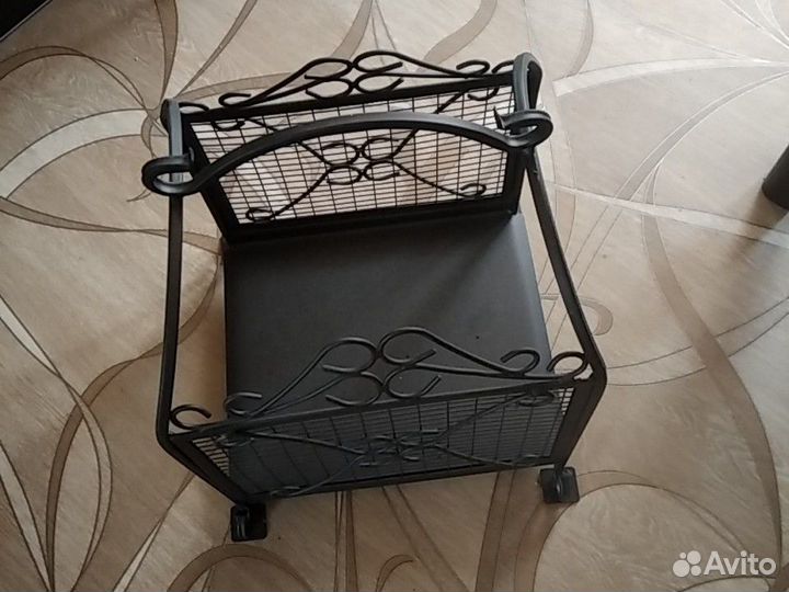 Сундучок - дровник. Подставка для дров