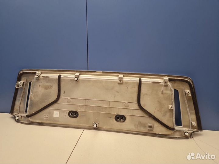 Накладка двери багажника Lexus LX 570 URJ200 2007