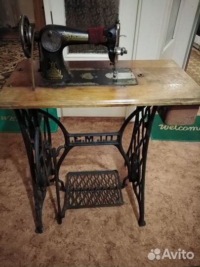 Швейная машинка зингер ножная