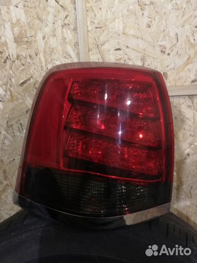 Задние фанари на ленд крузер 200
